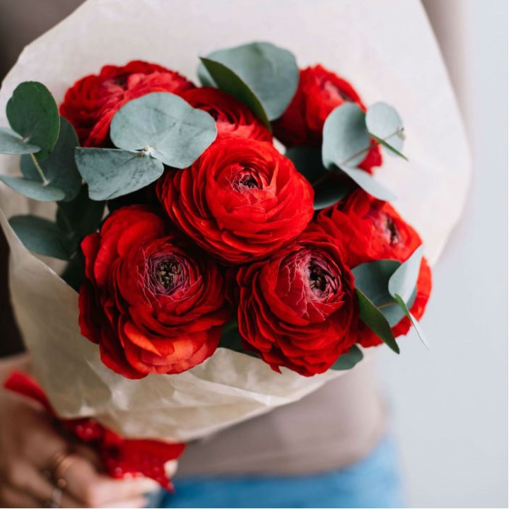 Букет ранункулюсов  в Сургуте