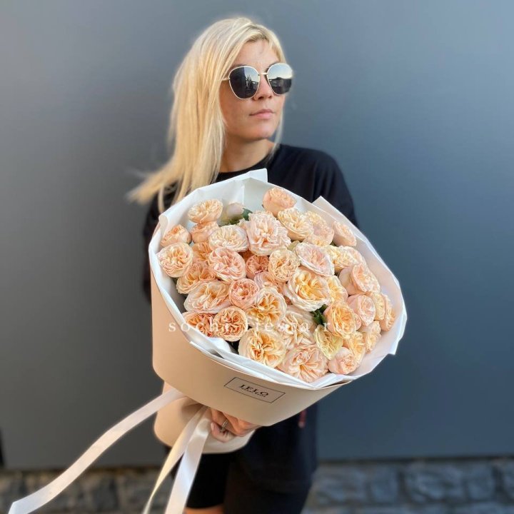 15 пионовидных роз №2 в Сургуте