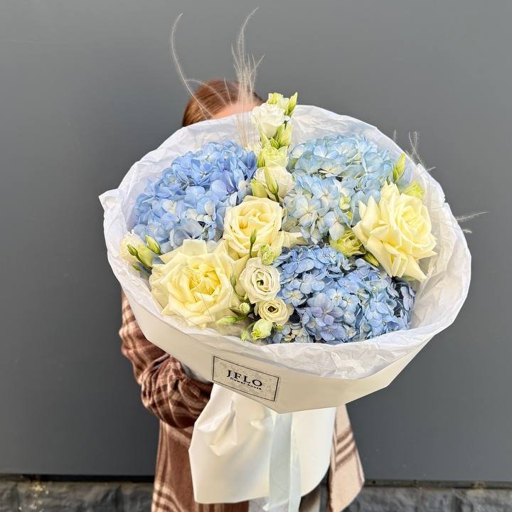 Букет "Глубина глаз" в Сургуте