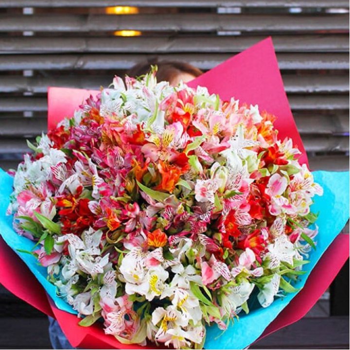 101 альстромерия в Сургуте