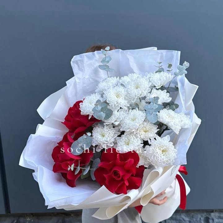 Дуо розы и хризантемы в Сургуте