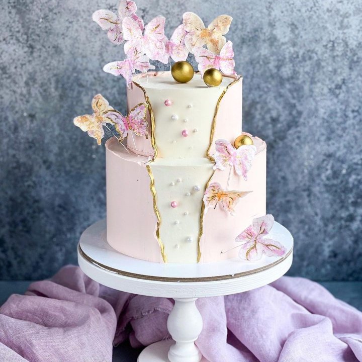 Торт "Бабочки в животе" в Сургуте