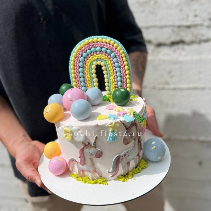 Торт "Радуга с единорогом" в Сургуте