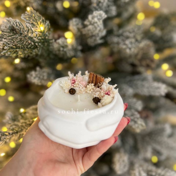 Свеча ароматическая в гипсе Руки с корицей в Сургуте