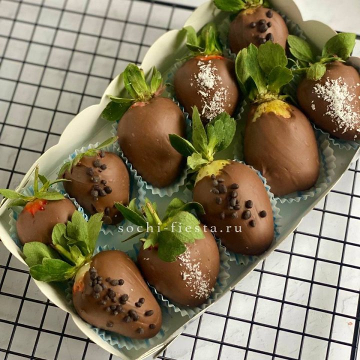 Клубника в шоколаде 10 ягод в Сургуте