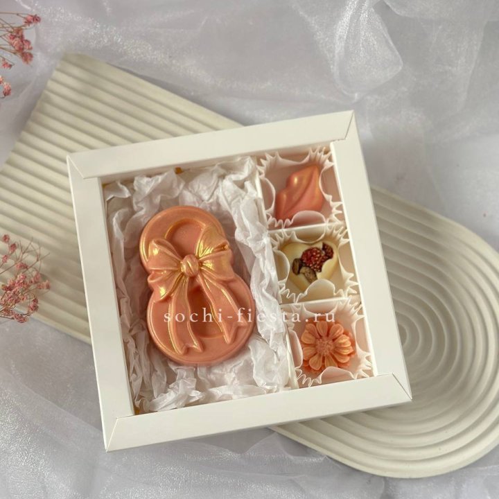 Конфеты из шоколада 8 Марта в Сургуте
