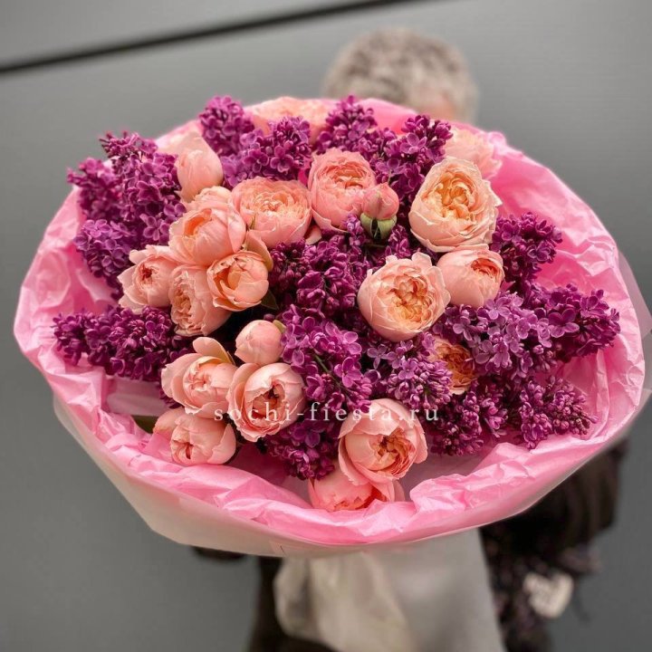  Дуо букет из кустовых роз и сирени в Сургуте