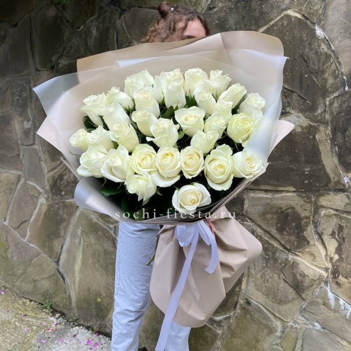 35 голландских роз в Сургуте