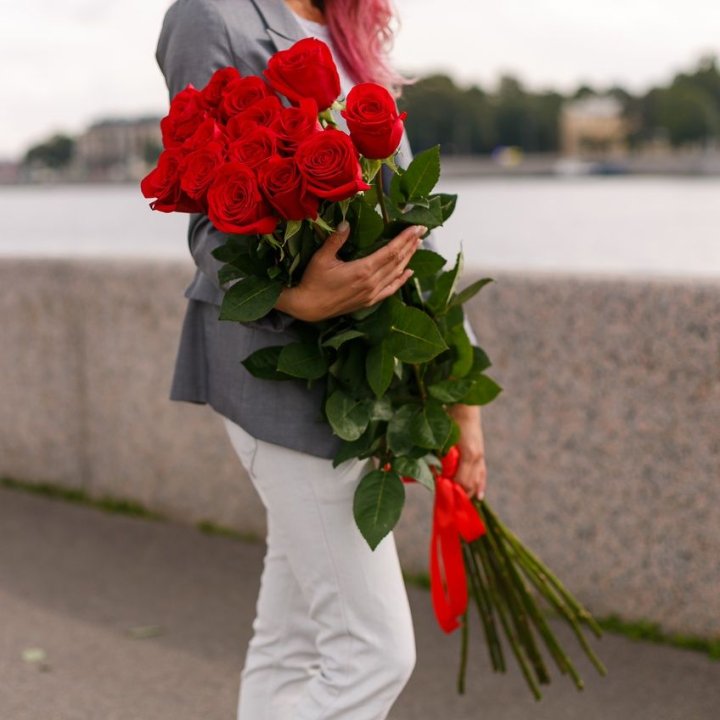 15 метровых голландских роз в Сургуте