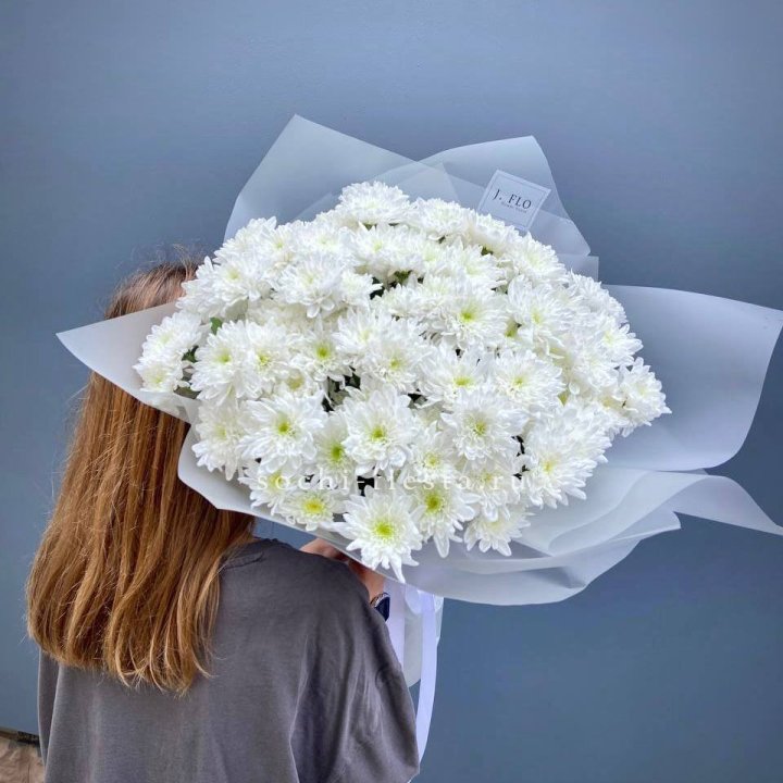 Букет хризантем "Белая снежинка" в Сургуте