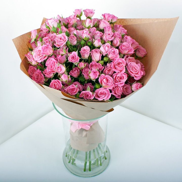 15 кустовых роз в Сургуте