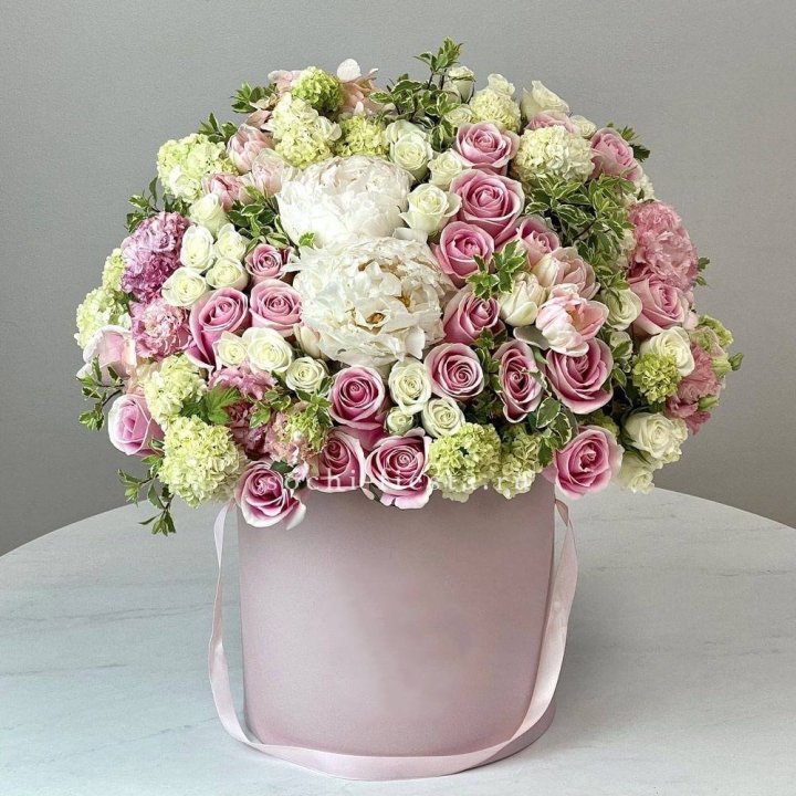 Цветочный бокс "Фантастик" в Сургуте