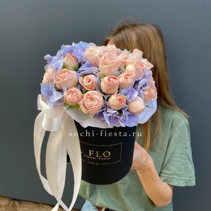 Бокс бомбастик и гортензия в Сургуте