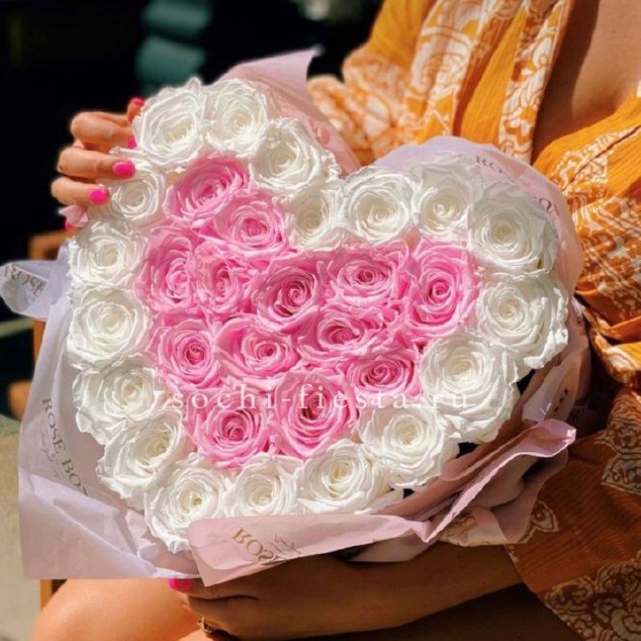 Бокс сердце с розами №2 в Сургуте