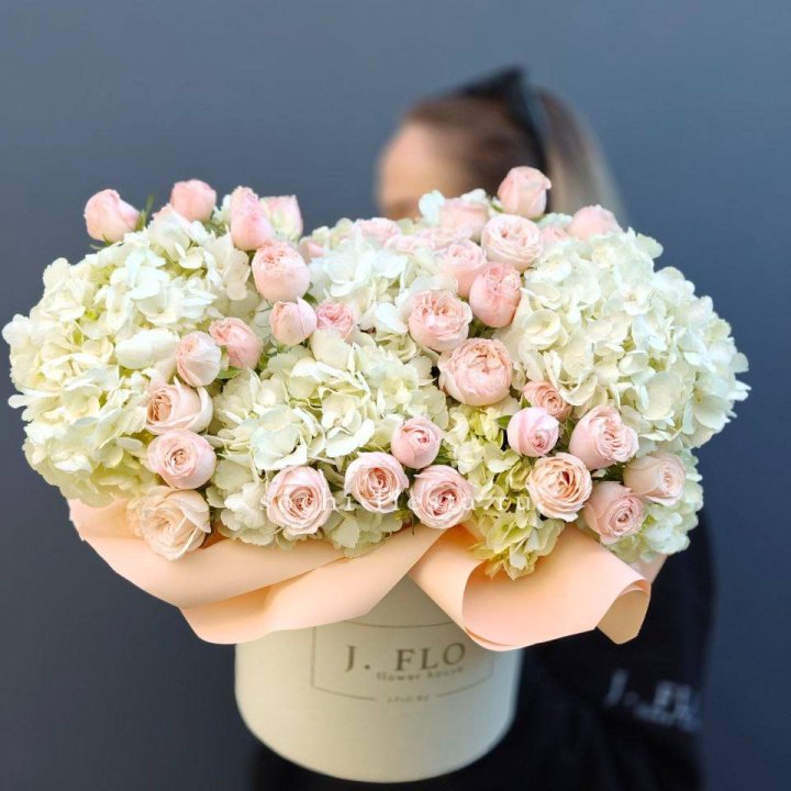 Дизайнерский бокс "Изабелла" в Сургуте