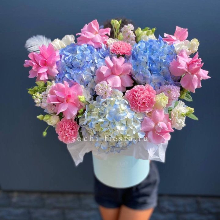 Коробка с цветами "Лемия" в Сургуте