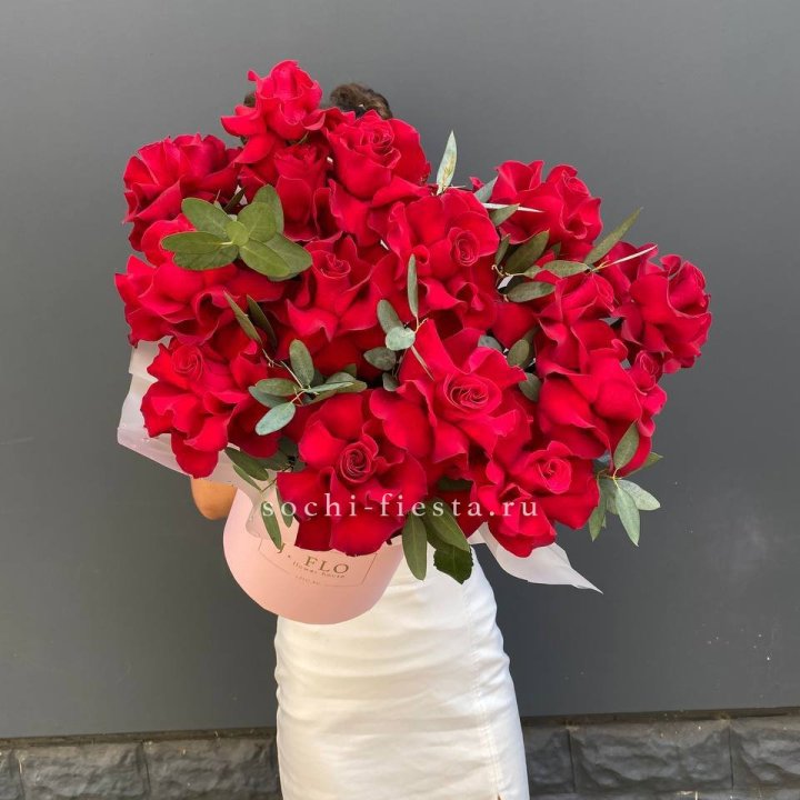 Бокс из 17 французских роз в Сургуте