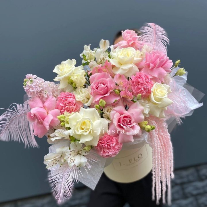 Дизайнерский бокс "Ловели" в Сургуте