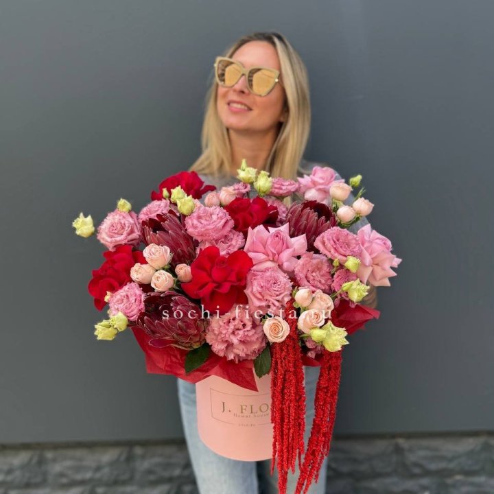 Дизайнерский цилиндр "Криотель" в Сургуте