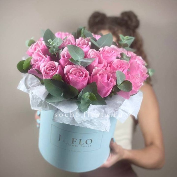 Бокс 27 роз в Сургуте