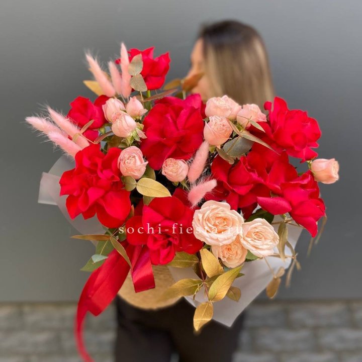 Джутовое кашпо "Любовь Лолиты" в Сургуте