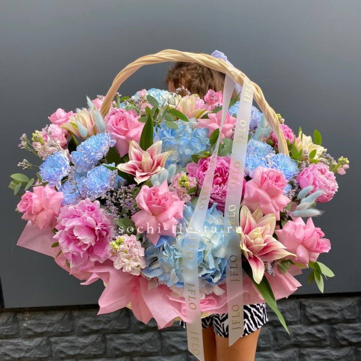 Яркая корзина "Летнее настроение" в Сургуте