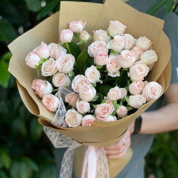 Кустовые розы букет №1 в Сургуте