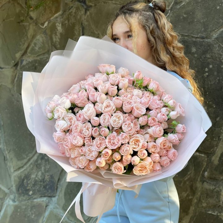 45 роза бомбастик Крем в Сургуте