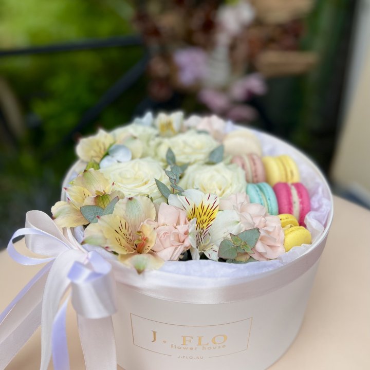 Цветочный бокс "Ника" в Сургуте