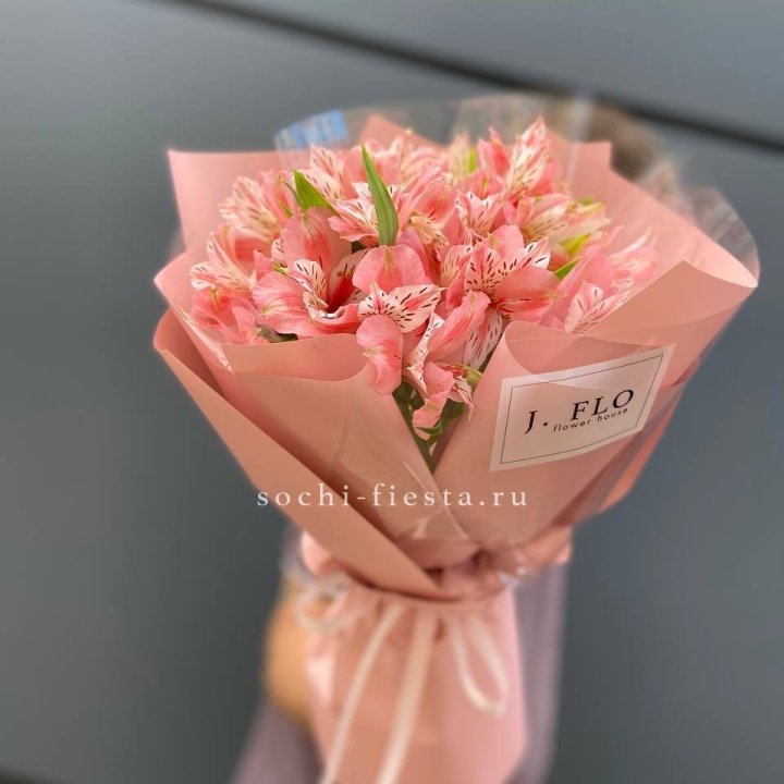 Букет альстромерий розовых в Сургуте
