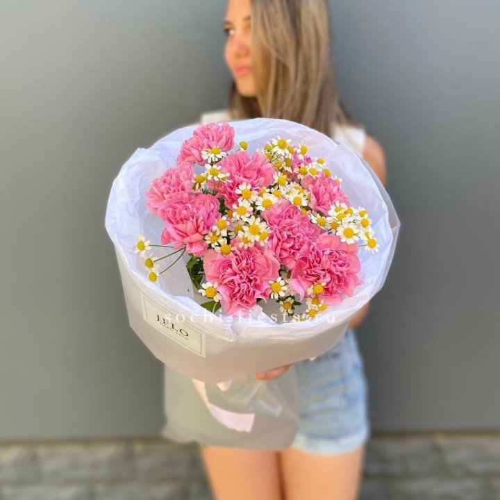 Дуобукет диантусов и ромашек в Сургуте