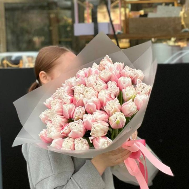 51 нежный тюльпан в Сургуте