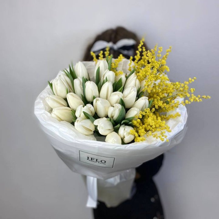 Дуо тюльпан и мимоза в Сургуте