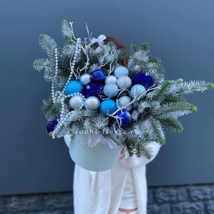 Композиция "Голубая бездна" в Сургуте