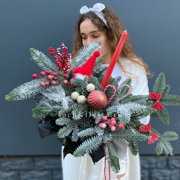 Композиция в бокале красная в Сургуте