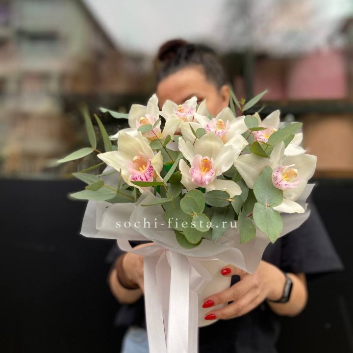 Бокс с орхидеями в Сургуте