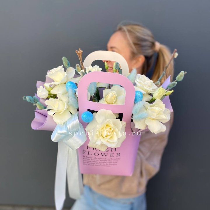 Цветочная сумочка "Пасхальная композиция" в Сургуте