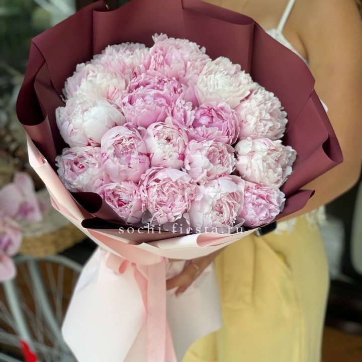 Букет с пионами №5 в Сургуте