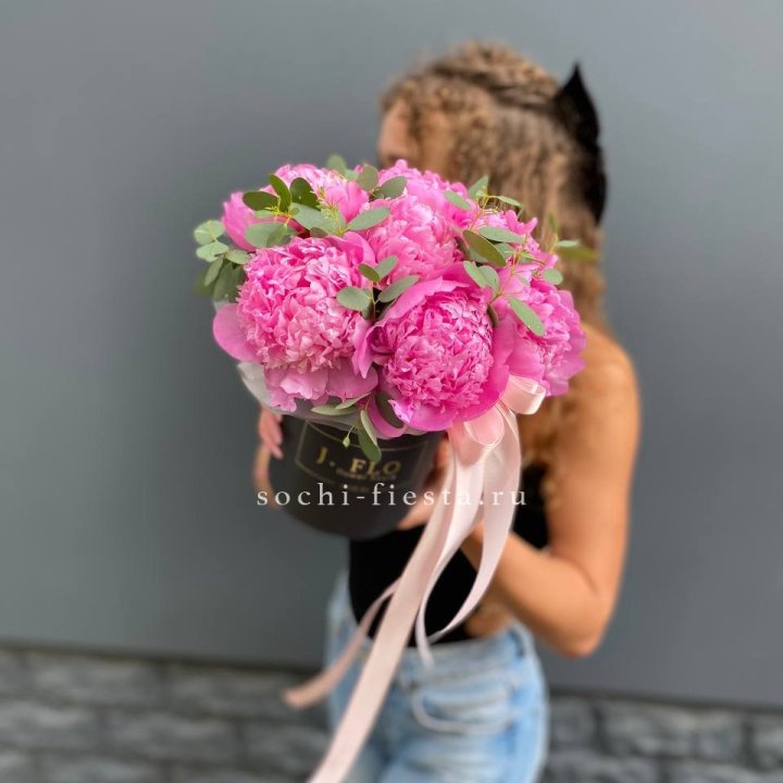 Дизайнерский цилиндр "Фломени" в Сургуте