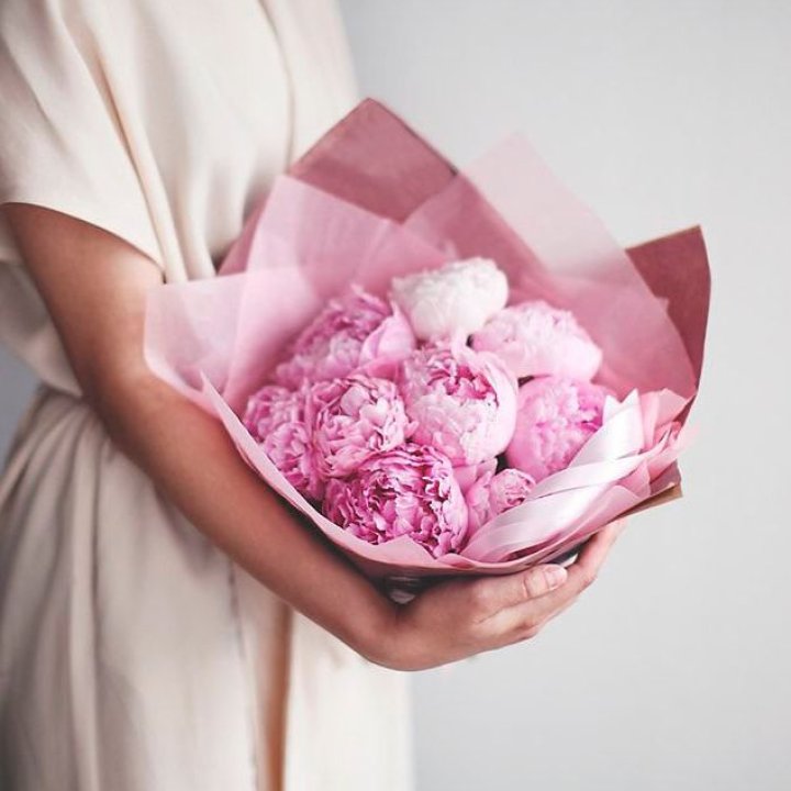 9 зефирных пионов в Сургуте