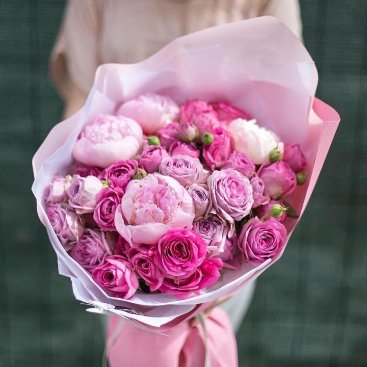 Букет с пионами "Леси" в Сургуте