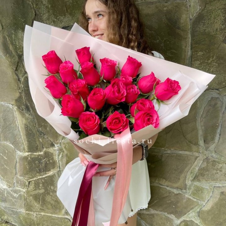 19 алых роз в Сургуте