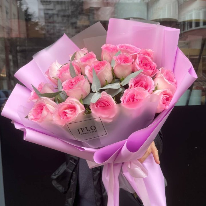  19 розовых роз в Сургуте