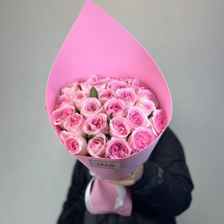 25 нежных роз в Сургуте