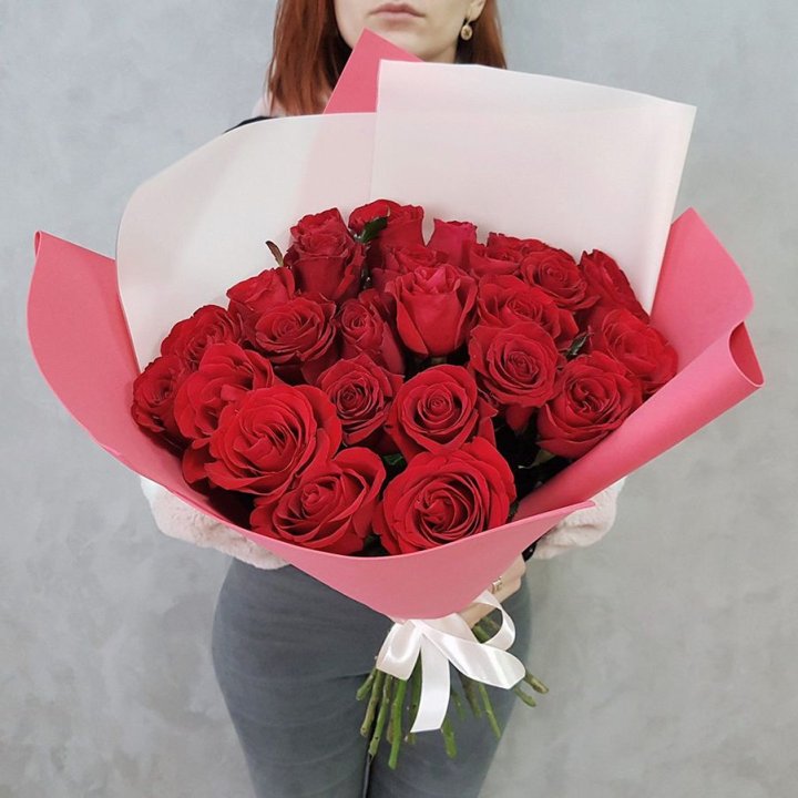 25 Красных роз рози вайт в Сургуте