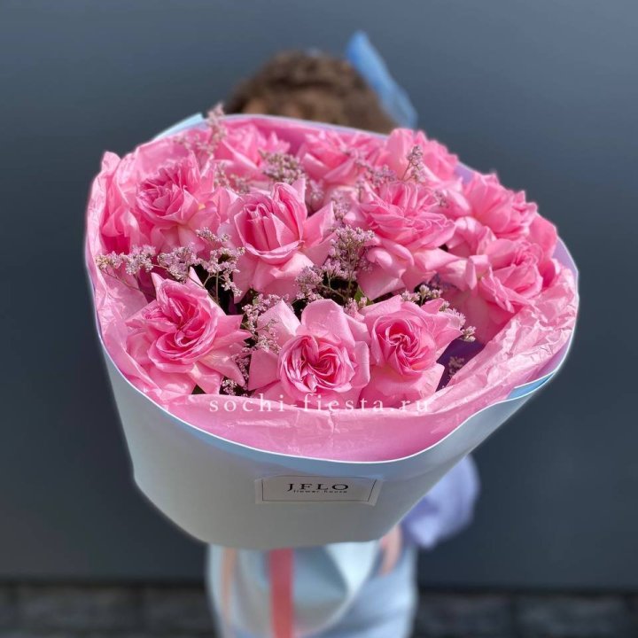 Букет французских розовых роз  в Сургуте