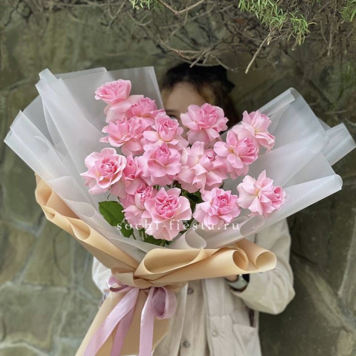 Букет из 15 французских роз Пинк дрим в Сургуте