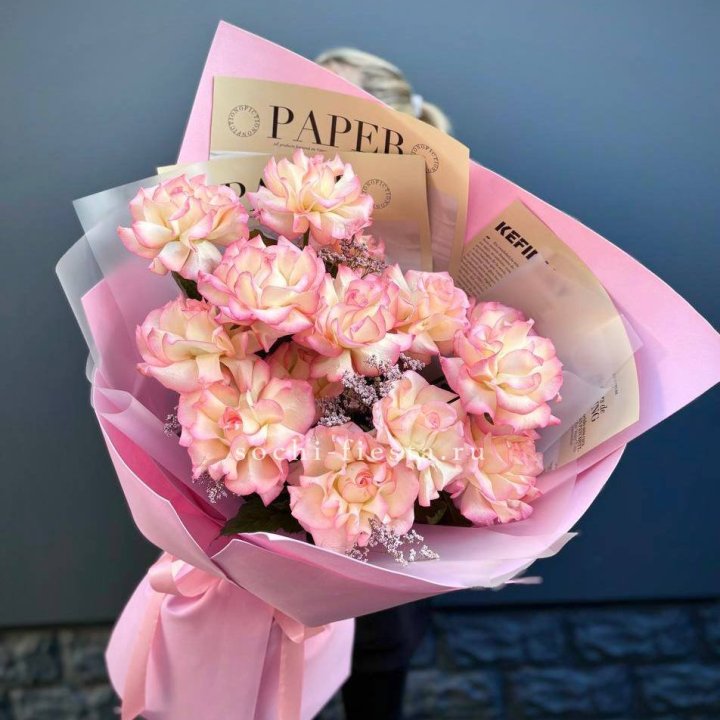 15 французских роз "Джумилия" в Сургуте