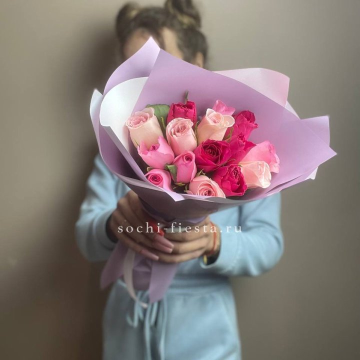 Букет из 15 роз Микс (Кения) в Сургуте