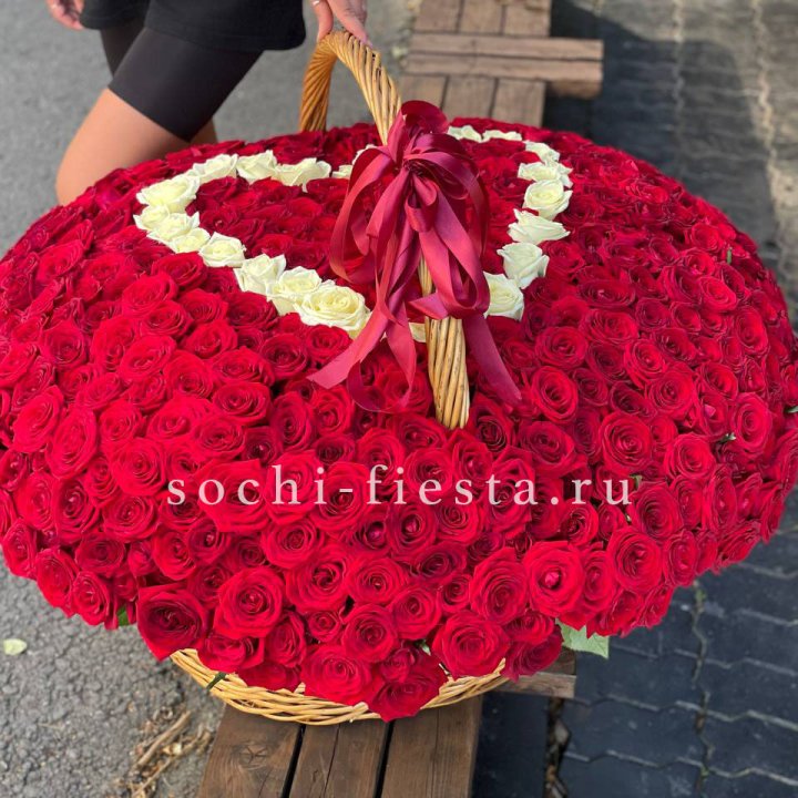 505 роз в Сургуте